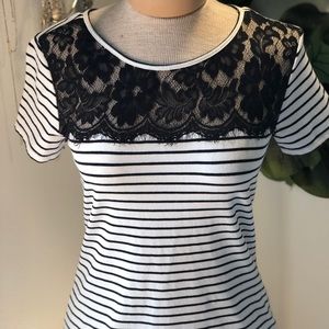 Cotton and lace tee